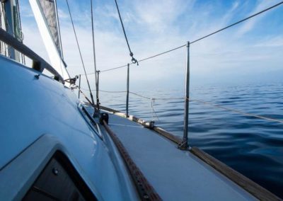 Asinara escursioni - gita in barca a vela nel parco Asinara. Prenotazione escursioni con Asinara Sail Experience.